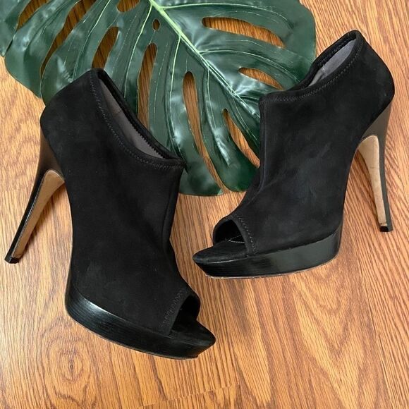 Via Spiga Black Elvis Nappa Heeled Ankle Booties 8 - Picture 1 of 6